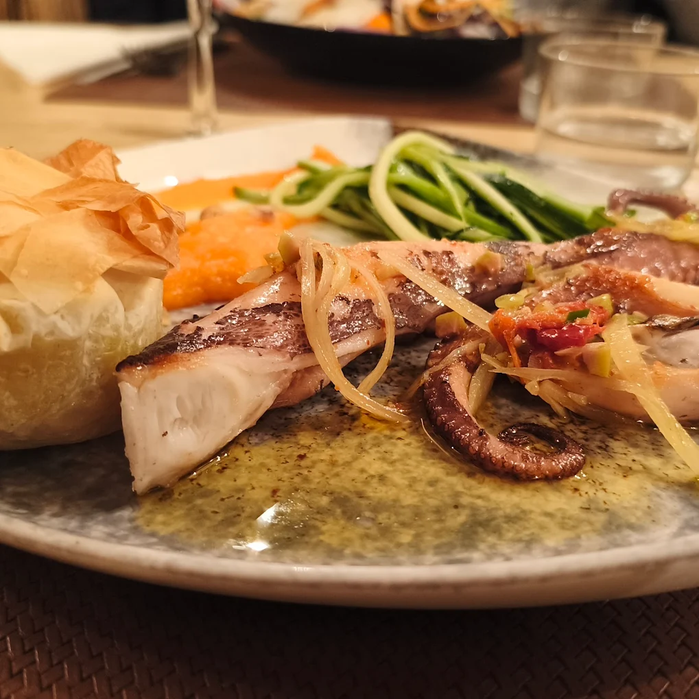 Bar chaleureux en station de ski