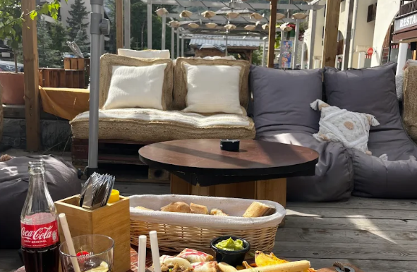 Terrasse panoramique avec vue montagne Auron